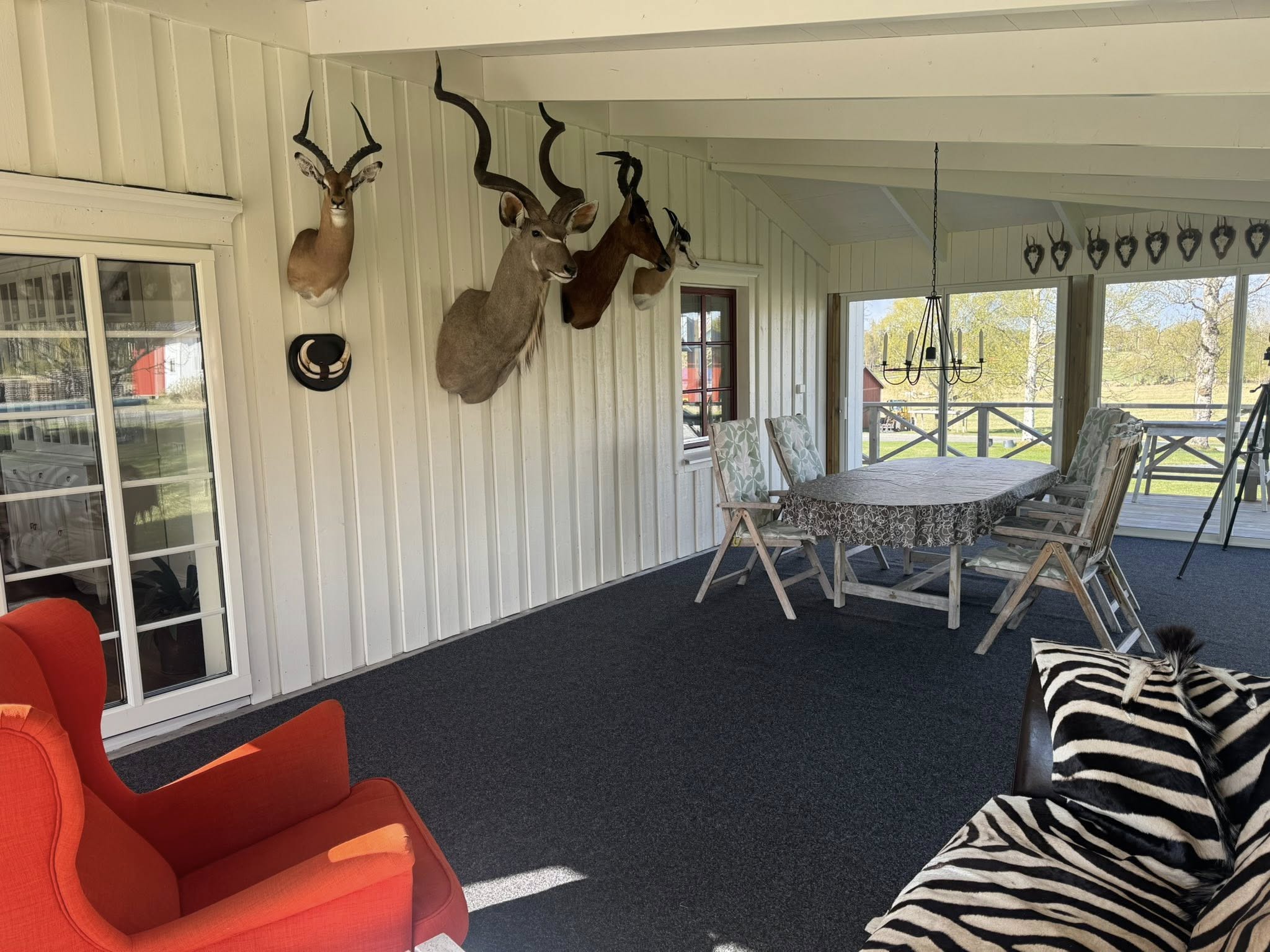 Inglasat uterum med panel — renovering av Norderö Byggtjänst